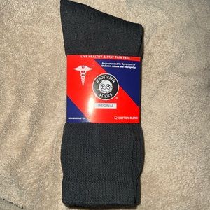 Brooklyn men’s black socks. Diabetes, Edema, Neuropathy relief cotton blend